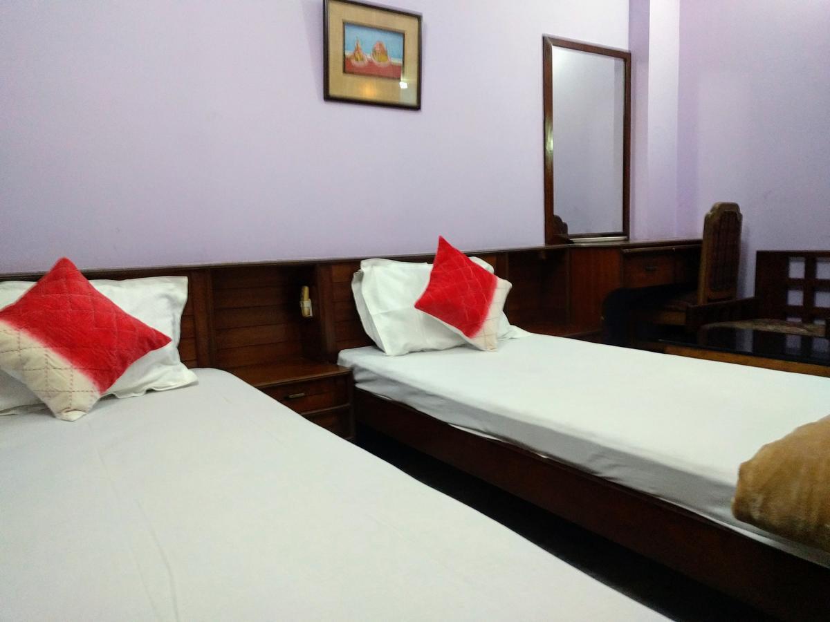 Ashray Guesthouse Calcutta Exterior foto