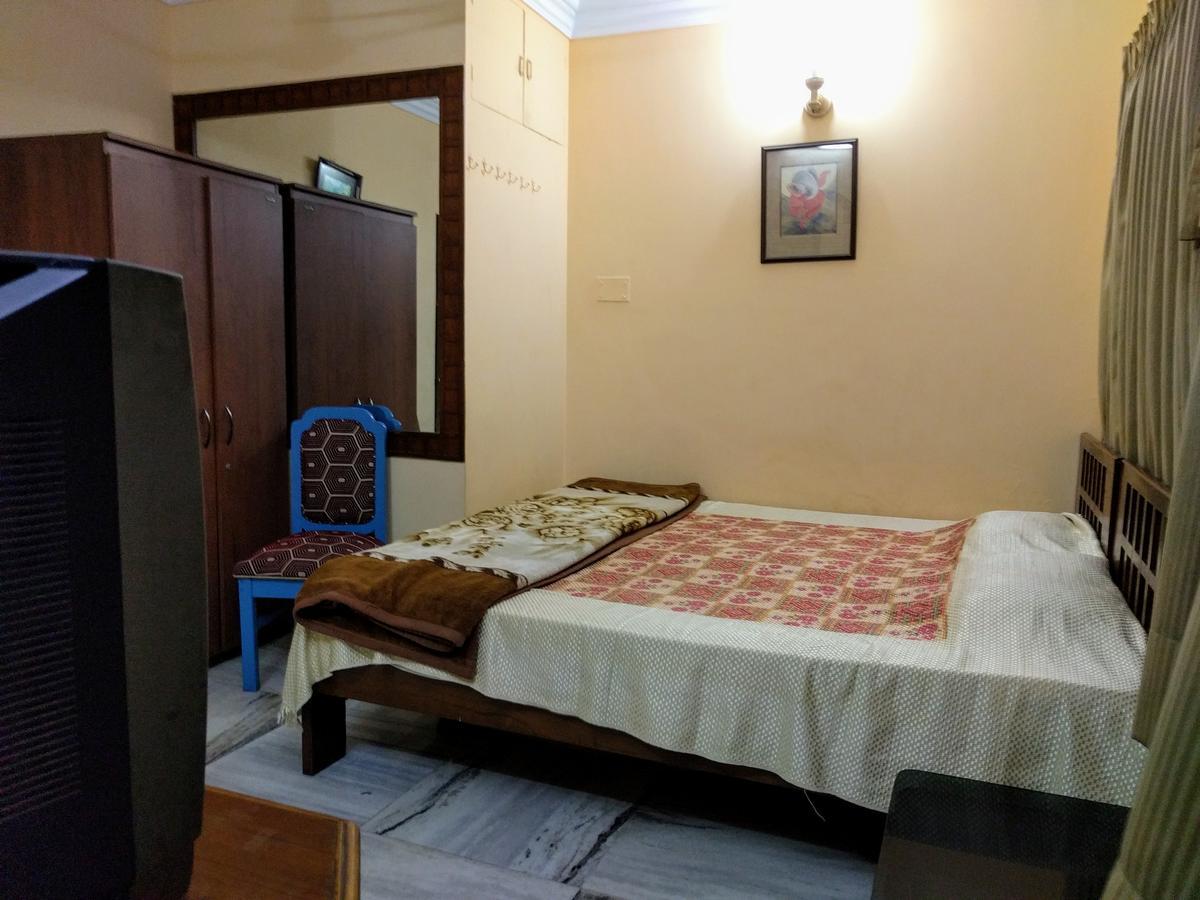 Ashray Guesthouse Calcutta Exterior foto